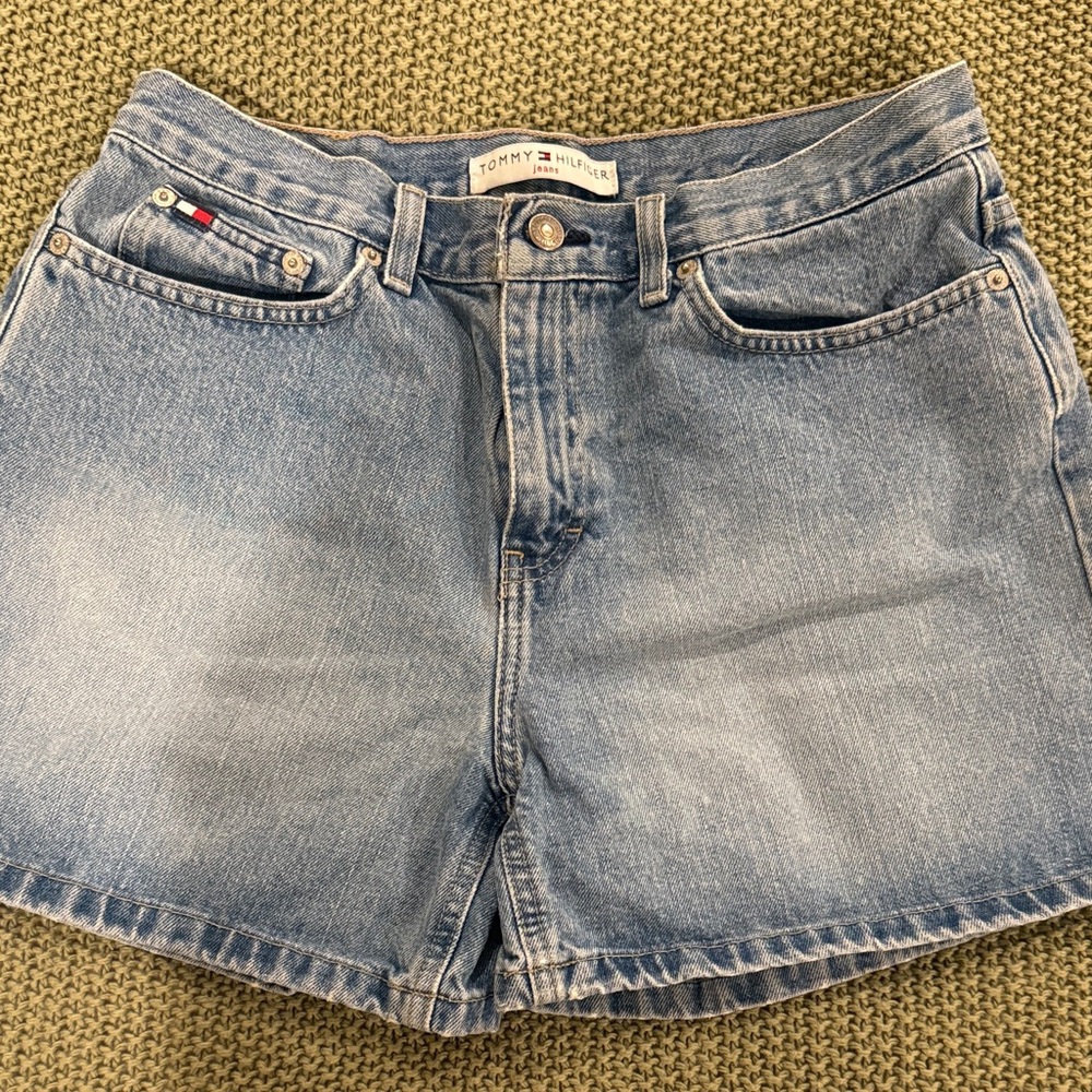Tommy Hilfiger Women's Light Blue Jean Shorts